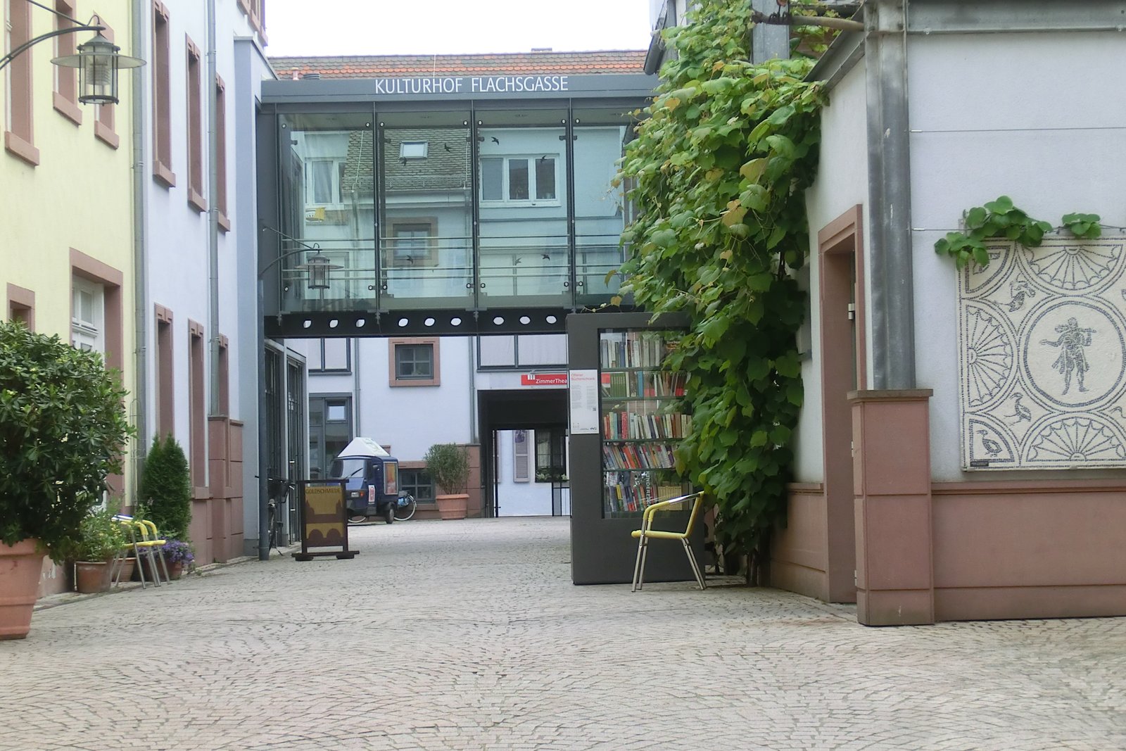Öffentlicher Bücherschrank